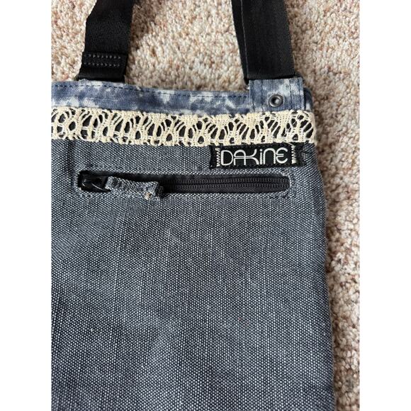 DAKINE JIVE mini purse/bag, adjustable strap; Canvas; Vintage; Gray with lace - Picture 3 of 9